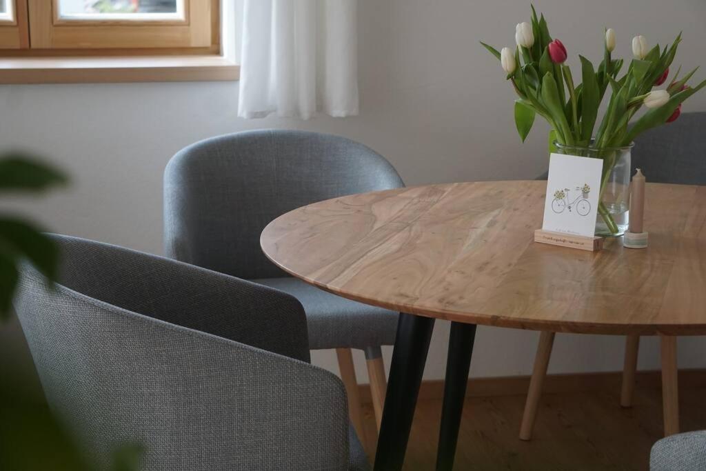 Ott Apartment *